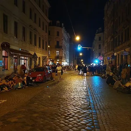 Modern Studio08 With Big Balcony In The Neustadt Daire *