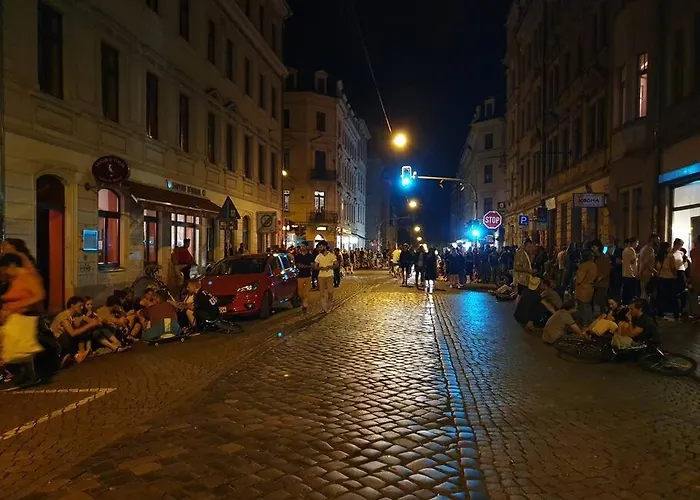 Modern Studio08 With Big Balcony In The Neustadt Daire *